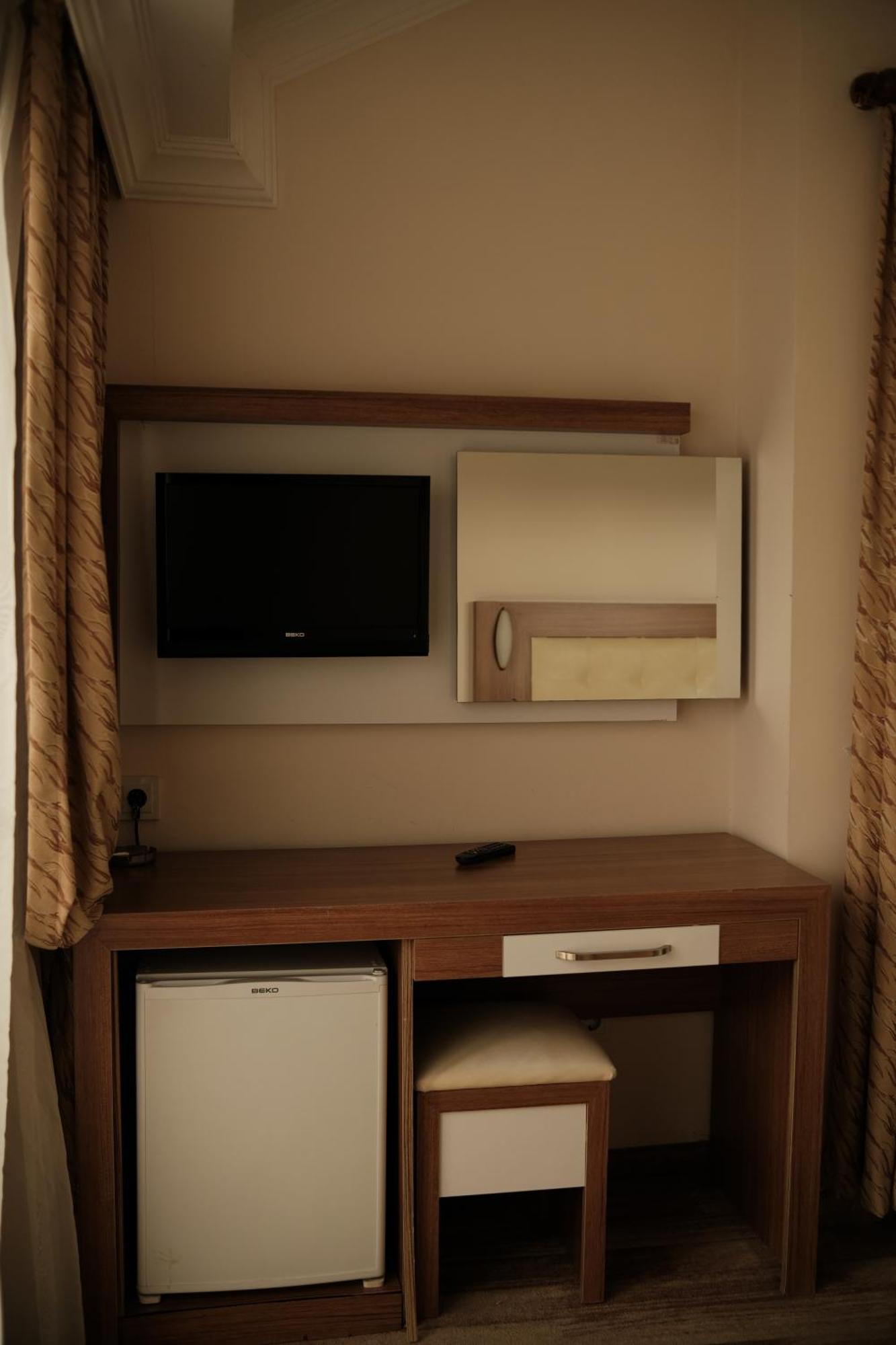 אלאניה Hotel Mitos מראה חיצוני תמונה